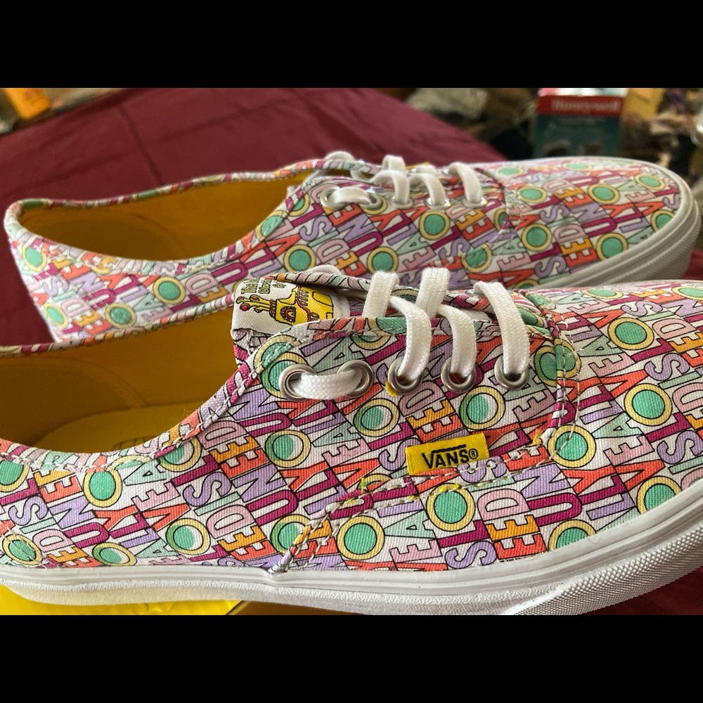 RARE Yellow Submarine LE Vans - Picture 7 of 15